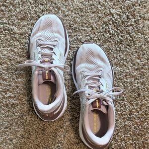 Nike Women's Athletic Shoes - White and Pink